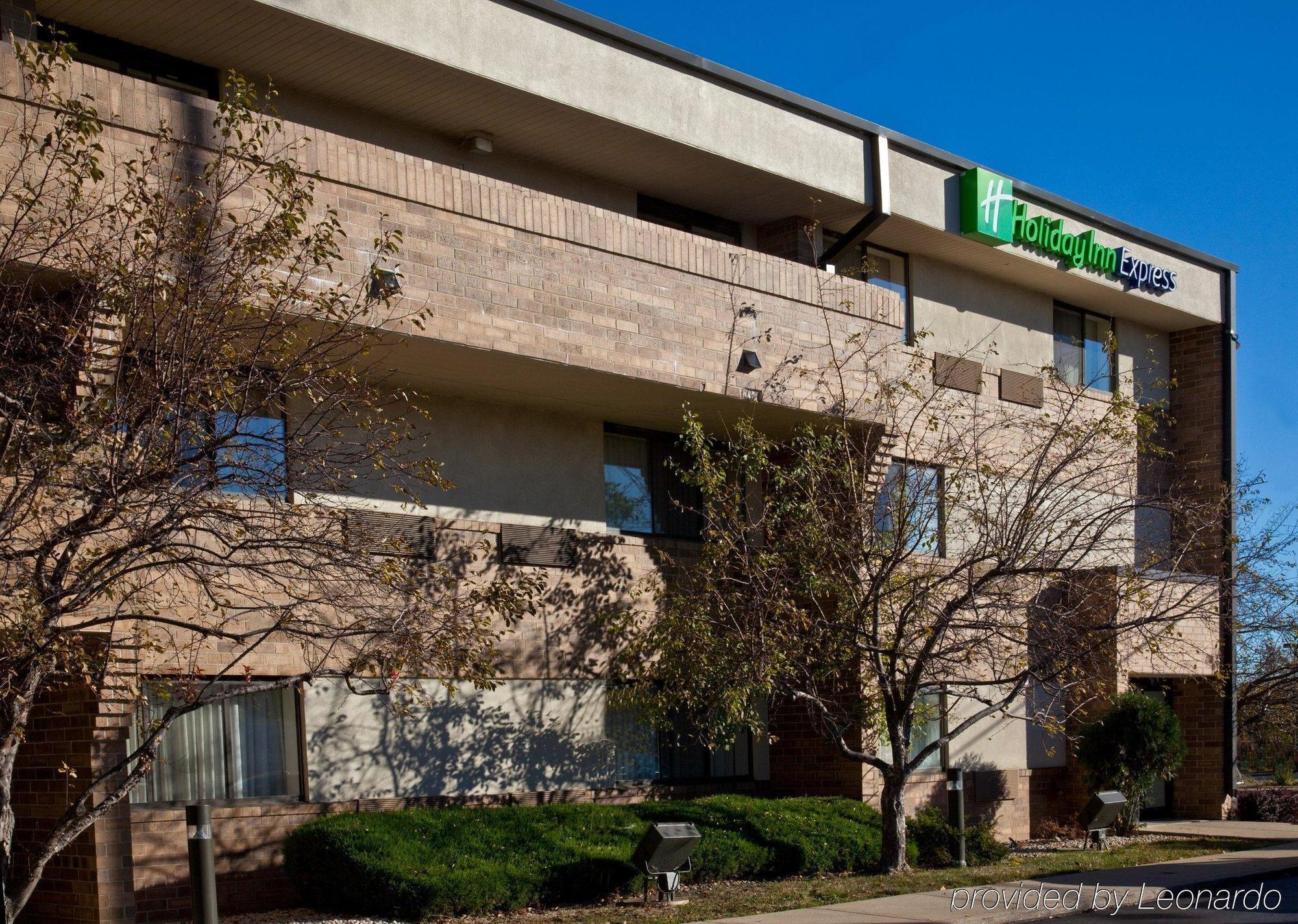 Holiday Inn Express Chicago Nw - Arlington Heights By Ihg Ngoại thất bức ảnh